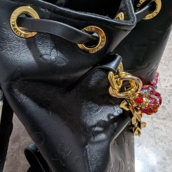 ALL GENUINE LEATHER Fashion Backpack-Matte BLACK & Gold Tone Accents-BRAND New - Picture 4 of 5